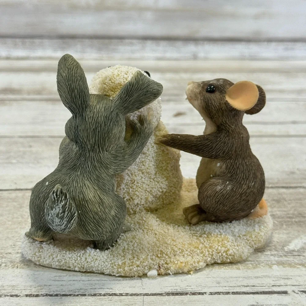Charming Tails Figurine ~ Building a Snowbunny ~ 87/692 Fitz and Floyd